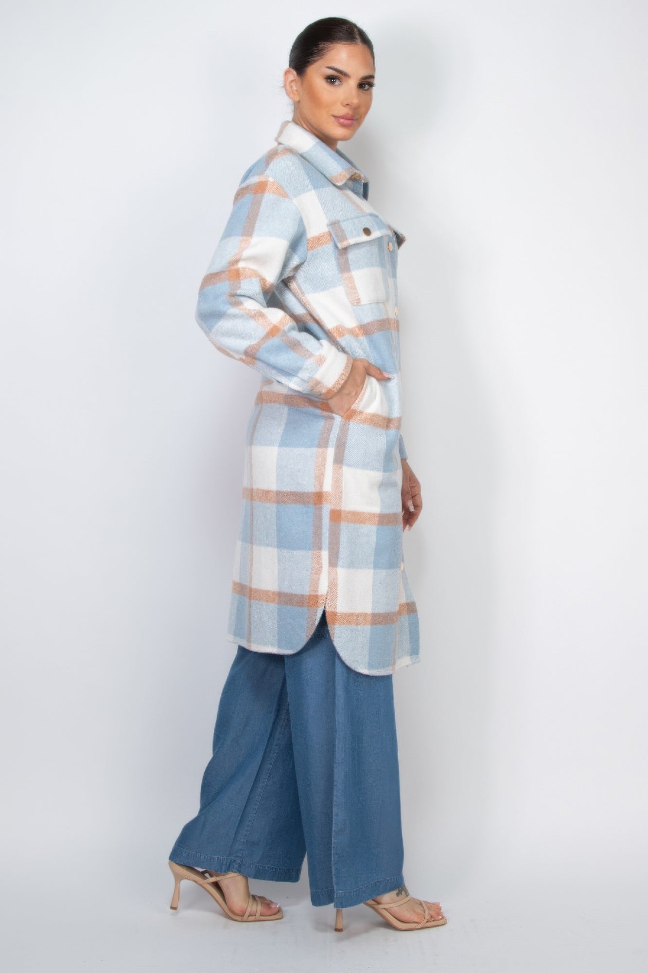 LIGHT BLUE PLAID SHACKET